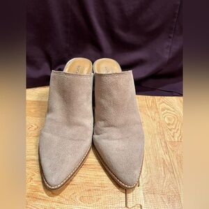 Lucky Brand Taupe Suede Pointed Toe Mule Heels Block Heel Slip On